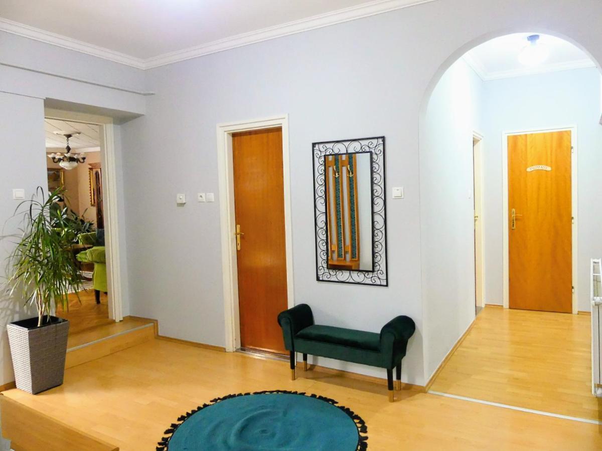 Hajduhegy Vendeghaz Apartment เอ็กเกอร์ ภายนอก รูปภาพ
