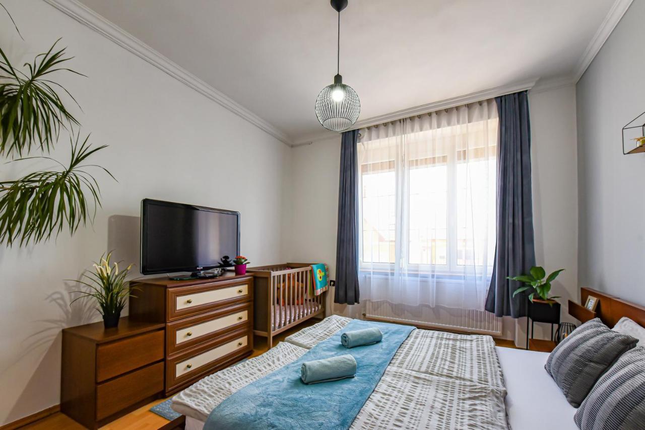 Hajduhegy Vendeghaz Apartment เอ็กเกอร์ ภายนอก รูปภาพ
