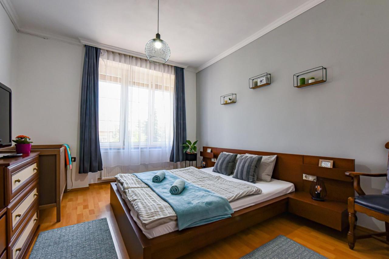 Hajduhegy Vendeghaz Apartment เอ็กเกอร์ ภายนอก รูปภาพ