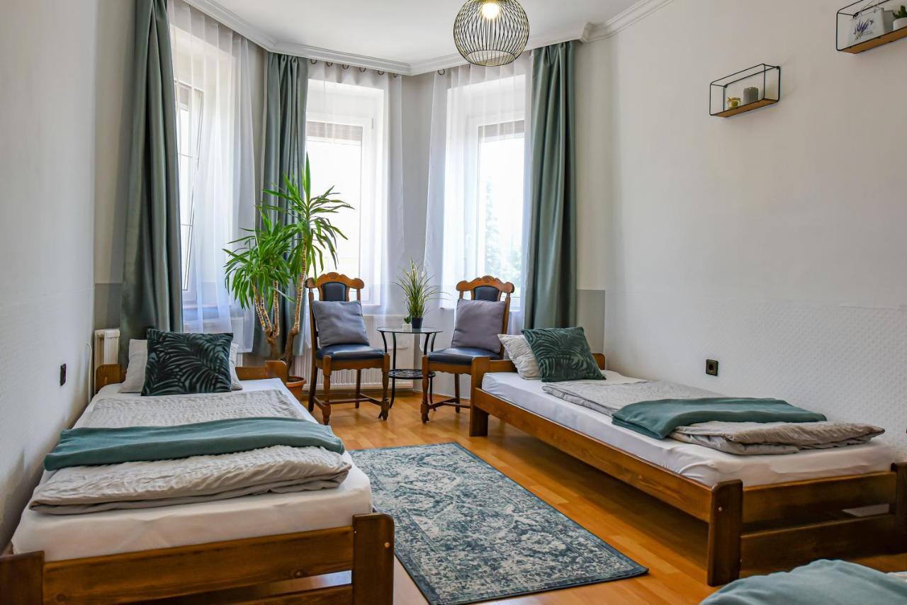 Hajduhegy Vendeghaz Apartment เอ็กเกอร์ ภายนอก รูปภาพ