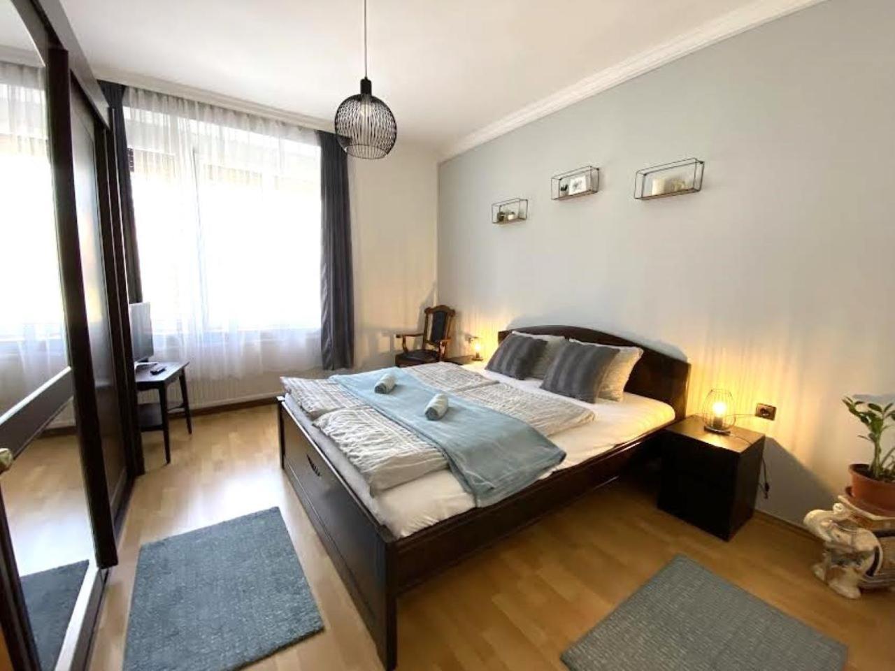 Hajduhegy Vendeghaz Apartment เอ็กเกอร์ ภายนอก รูปภาพ