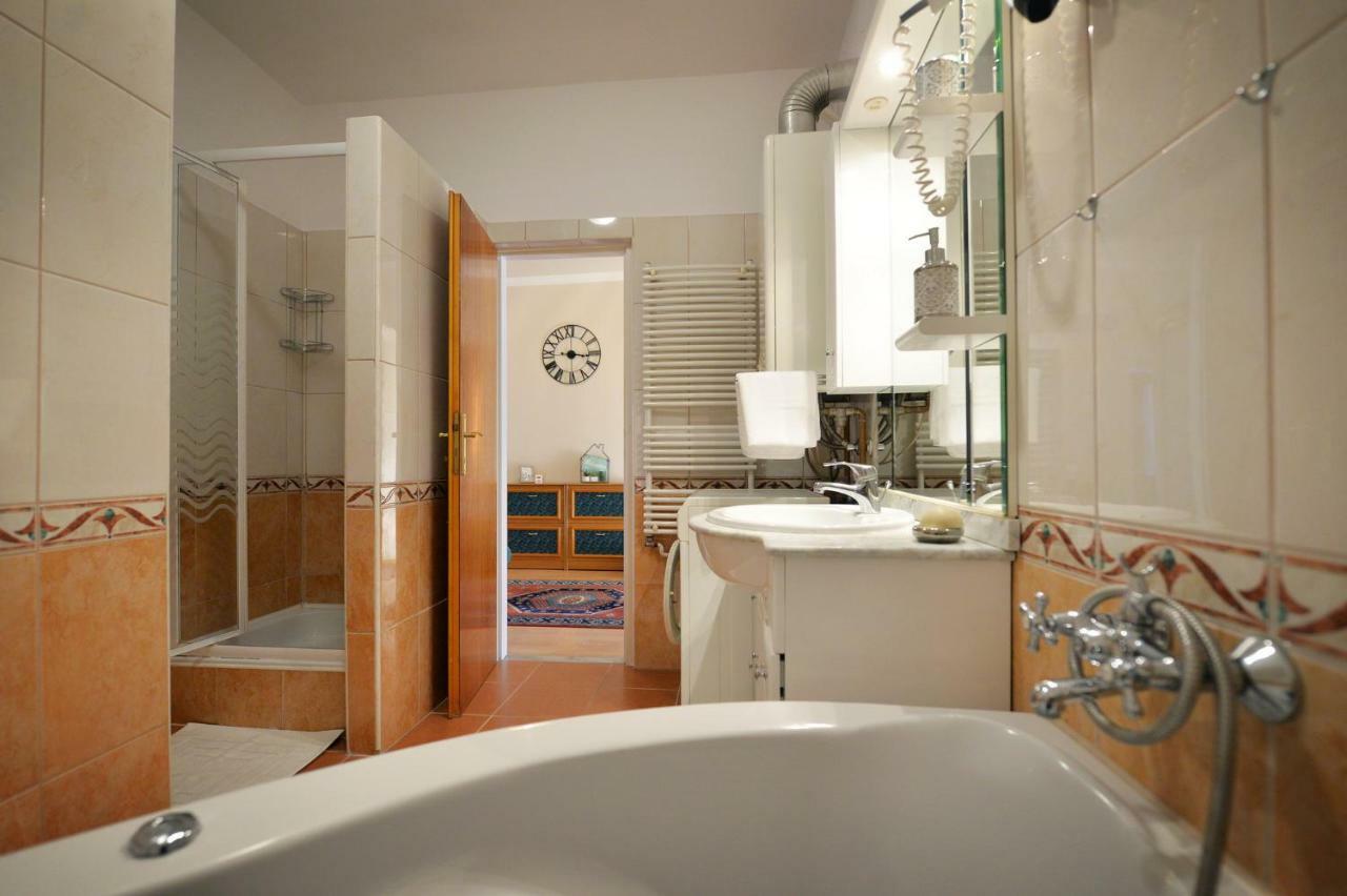 Hajduhegy Vendeghaz Apartment เอ็กเกอร์ ภายนอก รูปภาพ